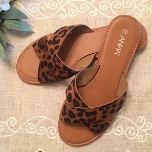 Anna Brand: Leopard slip on sandal (LIKE NEW)